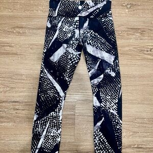 Lululemon Athletica Black and White Patterned Leggings